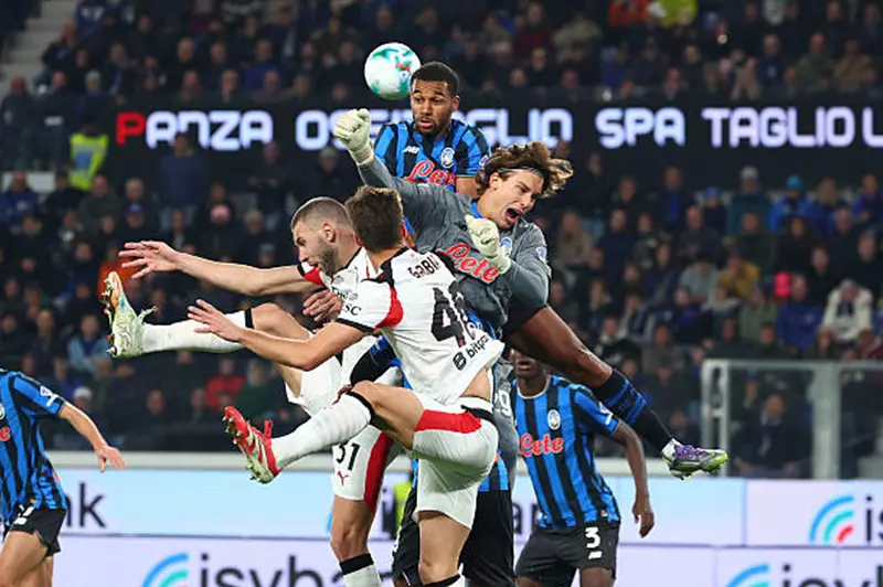 ميلان يتعثر بالتعادل مع أتالانتا في الدوري الإيطالي ميلان يتعثر بالتعادل مع أتالانتا في الدوري الإيطالي